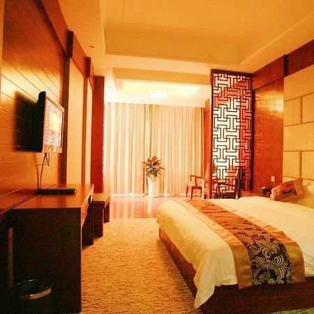 Konggang Holidy Hotel Shuangliu Чэнду Экстерьер фото