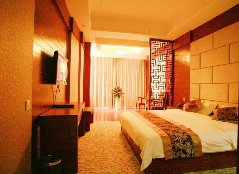 Konggang Holidy Hotel Shuangliu Чэнду Экстерьер фото