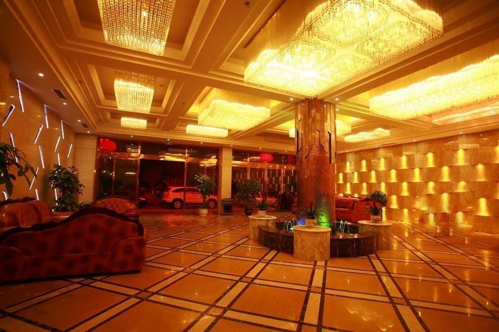 Konggang Holidy Hotel Shuangliu Чэнду Экстерьер фото
